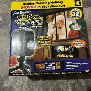 Window Wonderland Holiday Projector - Black